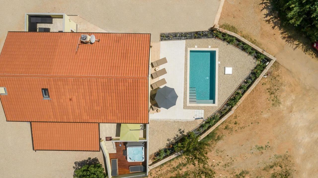 Holiday Home Tos Risika Extérieur photo