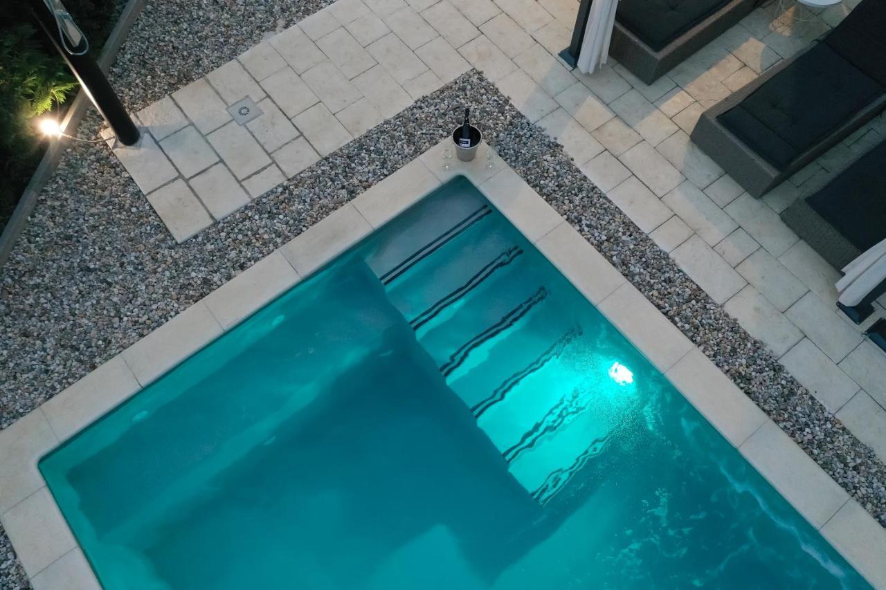 Holiday Home Tos Risika Extérieur photo